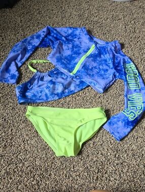 wonder nation Blue Tie-Dye Rash Guard Bikini Set with Neon Green Bottoms